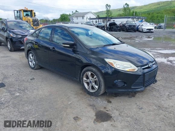 2013 Ford Focus SE z VIN 1FADP3F21DL370052, wystawiony jako IAAI lot #42208904 z przebiegiem 186 279 mil mil oraz . Historia ofert i sprzedaży dostępna na DreamBid. Obrazek 1.