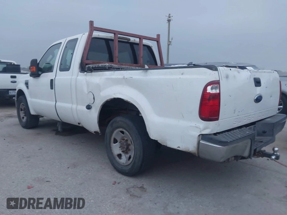 2008 Ford Super Duty F-250 SRW XL with VIN 1FTNX20568ED66942, listed as a IAAI auction lot 41809065 with 270,424 mi miles. Bid and sale history available at carsss.com. Image 3.
