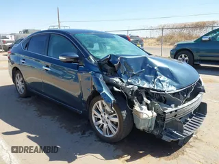 2015 Nissan Sentra S with VIN 3N1AB7AP8FY324463, listed as a IAAI auction lot 41738235 with 159,024 mi miles. Bid and sale history available at carsss.com. Image 1.
