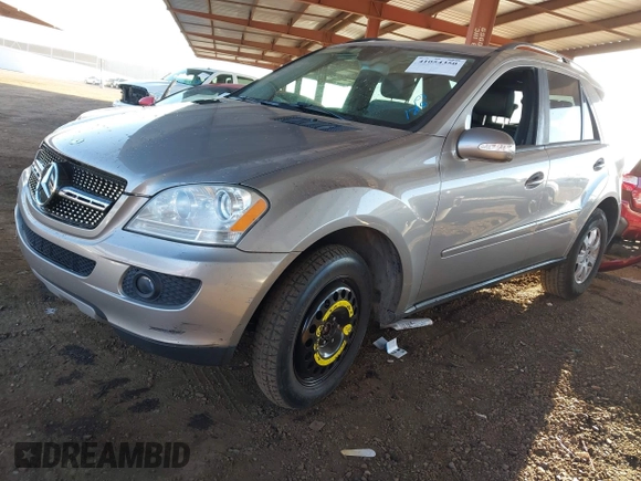 2006 Mercedes-Benz M 350 with VIN 4JGBB86EX6A098960, listed as a IAAI auction lot 41054350 with 175,855 mi miles and . Bid and sale history available at DreamBid. Image 2.