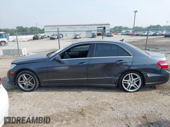 2011 Mercedes-Benz E 550 Luxury with VIN WDDHF9AB9BA442980, listed as a IAAI auction lot 42439893 with 129,058 mi miles and . Bid and sale history available at DreamBid. Image 14.