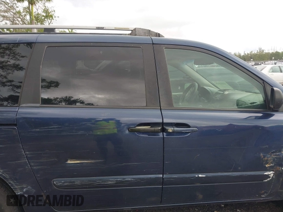 2006 Kia Sedona LX with VIN KNDMB233266102922, listed as a IAAI auction lot 41992959 with 283,531 mi miles. Bid and sale history available at carsss.com. Image 13.