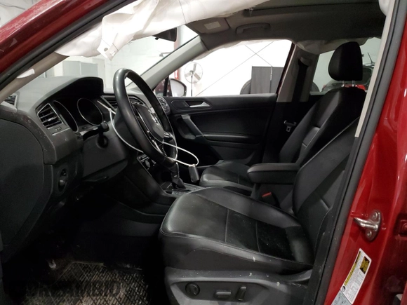 2018 Volkswagen Tiguan SEL z VIN 3VV2B7AX5JM017710, wystawiony jako Copart lot #48617875 z przebiegiem 63 466 mil mil oraz Szkoda całkowita • Salvage title. Historia ofert i sprzedaży dostępna na DreamBid. Obrazek 7.