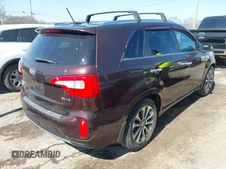 2015 Kia Sorento SX Limited with VIN 5XYKW4A76FG589701, listed as a IAAI auction lot 41661272 with 91,633 mi miles. Bid and sale history available at carsss.com. Image 4.