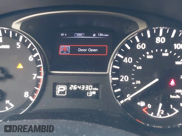 2015 Nissan Pathfinder SV z VIN 5N1AR2MM4FC706409, wystawiony jako IAAI lot #41875922 z przebiegiem 264 330 mil mil oraz . Historia ofert i sprzedaży dostępna na DreamBid. Obrazek 7.