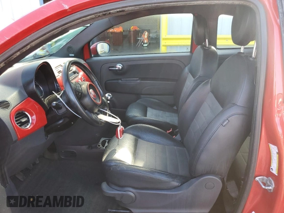 2012 FIAT 500 Sport z VIN 3C3CFFBRXCT265076, wystawiony jako Copart lot #44027935 z przebiegiem 141 478 mil mil oraz Szkody całkowita. Historia ofert i sprzedaży dostępna na DreamBid. Obrazek 7.