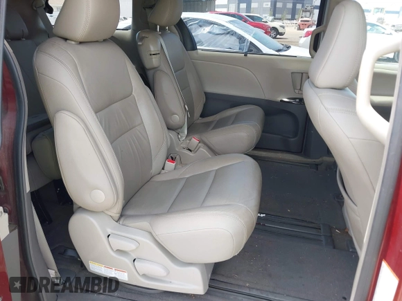 2016 Toyota Sienna XLE with VIN 5TDYK3DC7GS716470, listed as a IAAI auction lot 42177176 with 121,165 mi miles and . Bid and sale history available at DreamBid. Image 8.