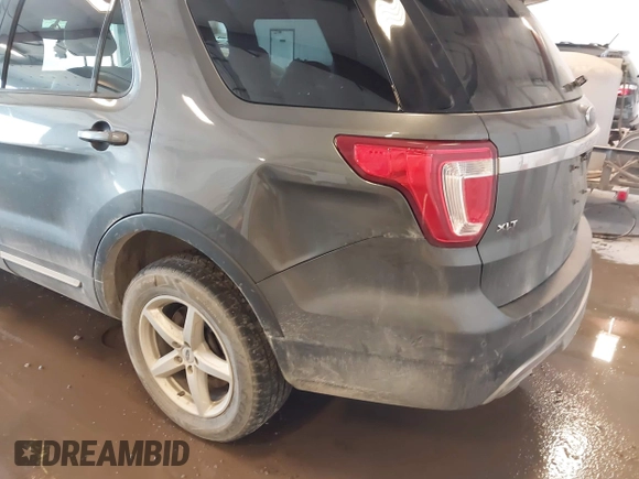 2017 Ford Explorer XLT z VIN 1FM5K8D80HGD83712, wystawiony jako IAAI lot #42442129 z przebiegiem 196 825 mil mil oraz . Historia ofert i sprzedaży dostępna na DreamBid. Obrazek 12.