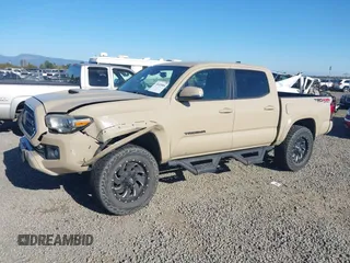 2018 Toyota Tacoma SR z VIN 3TMCZ5AN7JM125425, wystawiony jako IAAI lot #40459066 z przebiegiem 85 182 mil mil oraz . Historia ofert i sprzedaży dostępna na DreamBid. Obrazek 17.