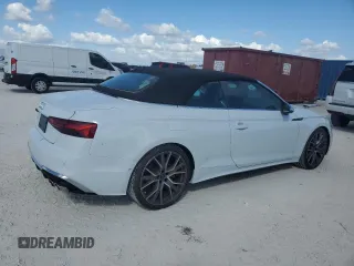 2023 Audi S5 Premium Plus z VIN WAUY4GF58PN007050, wystawiony jako Copart lot #75691014 z przebiegiem 388 mil mil oraz Nie do naprawy. Historia ofert i sprzedaży dostępna na DreamBid. Obrazek 3.