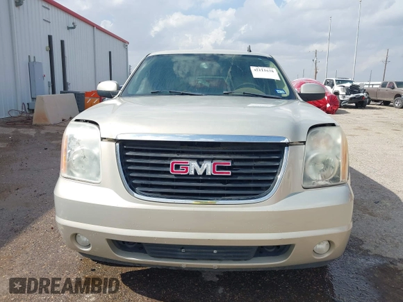 2008 GMC Yukon XL SLT with VIN 1GKFC16058R104137, listed as a IAAI auction lot 42111628 with 285,985 mi miles. Bid and sale history available at carsss.com. Image 6.