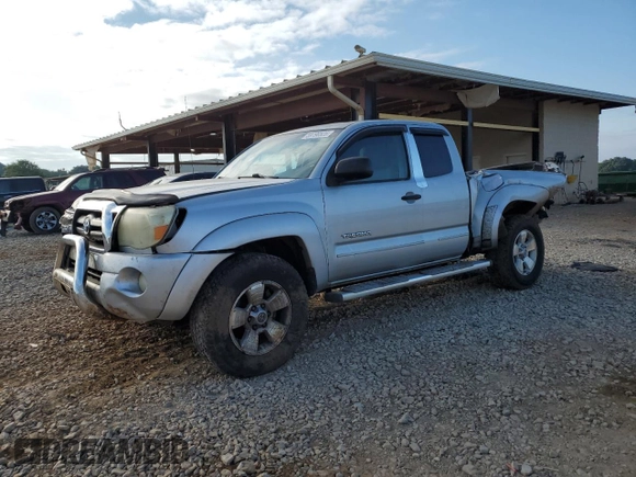 2008 Toyota Tacoma PreRunner with VIN 5TETU62NX8Z547902, listed as a Copart auction lot 59796525 with 176,922 mi miles and Salvage title. Bid and sale history available at DreamBid. Image 1.