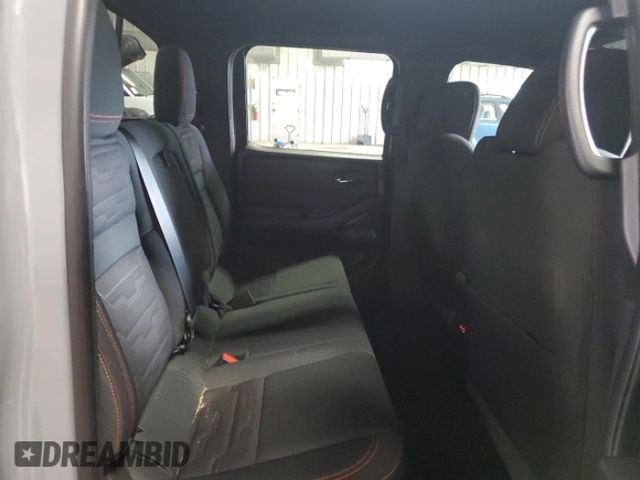 2022 Nissan Frontier Pro-4X z VIN 1N6ED1EK4NN674895, wystawiony jako Copart lot #54838395 z przebiegiem 44 867 mil mil oraz Szkoda całkowita • Salvage title. Historia ofert i sprzedaży dostępna na DreamBid. Obrazek 10.