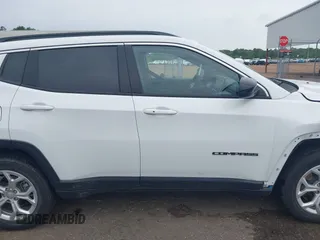 2024 Jeep Compass Latitude with VIN 3C4NJDBN5RT100534, listed as a IAAI auction lot 42190920 with 22,263 mi miles and . Bid and sale history available at carsss.com. Image 13.