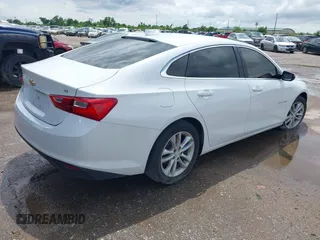 2018 Chevrolet Malibu LT with VIN 1G1ZD5ST9JF171269, listed as a IAAI auction lot 42103752 with 109,531 mi miles and . Bid and sale history available at DreamBid. Image 4.