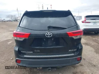 2017 Toyota Highlander XLE with VIN 5TDJZRFH3HS442906, listed as a IAAI auction lot 41840222 with 141,825 mi miles and . Bid and sale history available at DreamBid. Image 17.