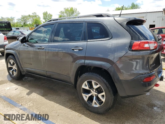 2016 Jeep Cherokee Trailhawk z VIN 1C4PJMBS3GW101588, wystawiony jako Copart lot #56738115 z przebiegiem 88 308 mil mil oraz Szkoda całkowita • Salvage title. Historia ofert i sprzedaży dostępna na DreamBid. Obrazek 2.