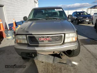 1998 GMC Sonoma SLS w/1SJ Pkg with VIN 1GTCT19W8W8532706, listed as a Copart auction lot 86663874 with 185,800 mi miles and Salvage Title. Bid and sale history available at carsss.com. Image 5.