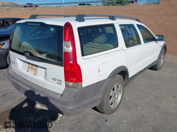 2004 Volvo V70 XC Cross Country с VIN YV1SZ59H341153079, выставлен на аукционе IAAI как лот 41640257 с пробегом 292 251 миль миль и . История ставок и продаж доступна на DreamBid. Изображение 4.