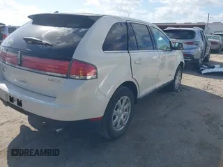 2008 Lincoln MKX with VIN 2LMDU68C38BJ12714, listed as a IAAI auction lot 40894971 with 65,582 mi miles. Bid and sale history available at carsss.com. Image 4.