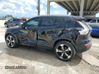 2021 Volvo XC40 Momentum z VIN YV4AC2HK5M2458900, wystawiony jako Copart lot #73645094 z przebiegiem 27 965 mil mil oraz Szkoda całkowita • Salvage title. Historia ofert i sprzedaży dostępna na DreamBid. Obrazek 2.