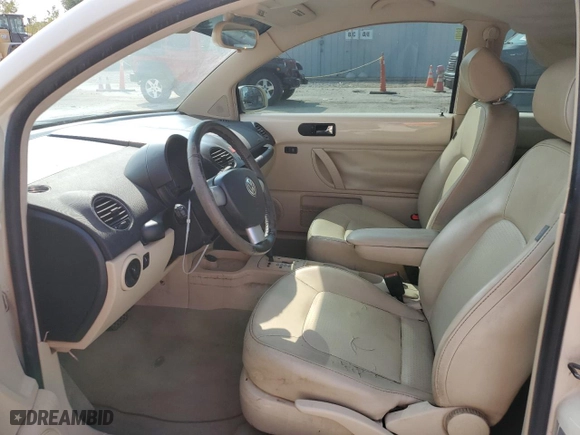 2009 Volkswagen New Beetle Coupe S with VIN 3VWPW31C99M514735, listed as a Copart auction lot 71025534 with 172,558 mi miles and Salvage Title. Bid and sale history available at carsss.com. Image 7.