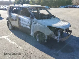 2015 Kia Soul + with VIN KNDJP3A52F7117090, listed as a Copart auction lot 88289725 with 0 mi miles and Salvage Title. Bid and sale history available at carsss.com. Image 4.