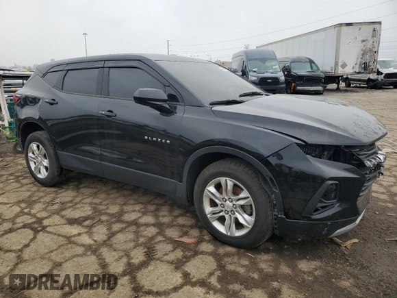 2020 Chevrolet Blazer LT z VIN 3GNKBBRA6LS572415, wystawiony jako Copart lot #48254355 z przebiegiem 48 229 mil mil oraz Szkody całkowita. Historia ofert i sprzedaży dostępna na DreamBid. Obrazek 4.