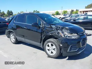 2019 Chevrolet Trax LT z VIN KL7CJLSB9KB912284, wystawiony jako IAAI lot #42298398 z przebiegiem 103 053 mil mil oraz . Historia ofert i sprzedaży dostępna na DreamBid. Obrazek 1.