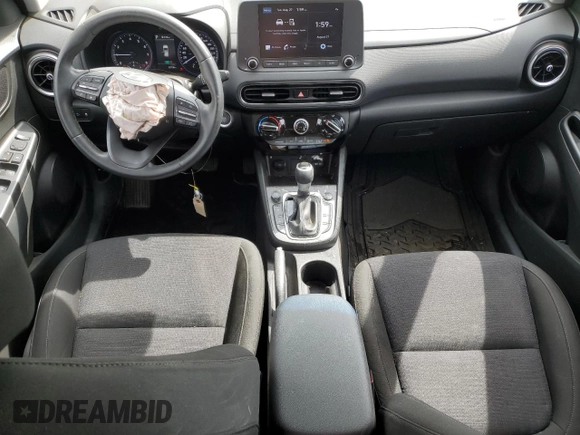 2022 Hyundai Kona SE with VIN KM8K2CAB2NU863916, listed as a Copart auction lot 68952394 with 33,708 mi miles and Salvage Title. Bid and sale history available at carsss.com. Image 8.