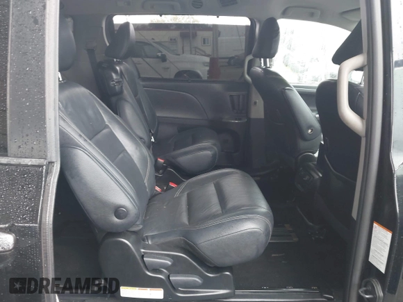 2018 Toyota Sienna SE with VIN 5TDXZ3DC1JS953289, listed as a IAAI auction lot 41525385 with 63,450 mi miles and . Bid and sale history available at DreamBid. Image 8.