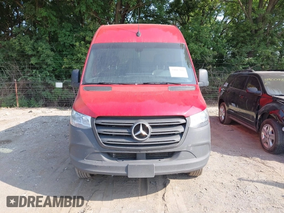 2023 Mercedes-Benz Sprinter Cargo with VIN W1Y4KBHY0PT135291, listed as a IAAI auction lot 39887949 with 61,892 mi miles and . Bid and sale history available at carsss.com. Image 12.