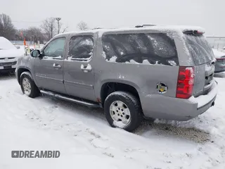 2008 Chevrolet Suburban Commercial with VIN 1GNFK16398J226725, listed as a IAAI auction lot 41268141 with 1 mi miles. Bid and sale history available at carsss.com. Image 3.