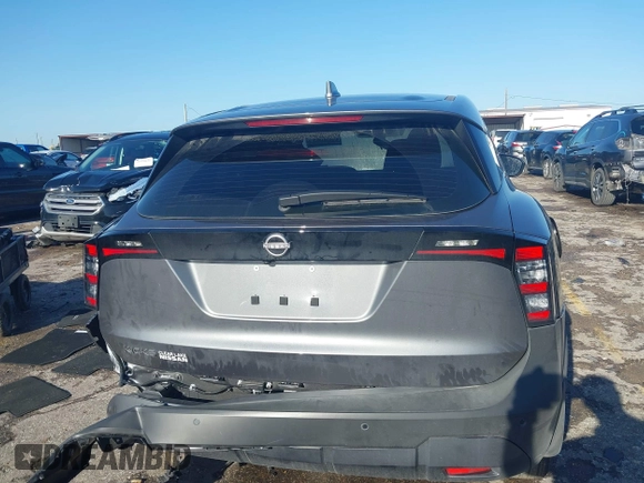 2025 Nissan Kicks S with VIN 3N8AP6BA3SL305771, listed as a IAAI auction lot 41860111 with 5,427 mi miles. Bid and sale history available at carsss.com. Image 16.