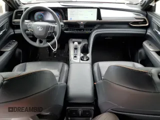 2023 Toyota Crown Platinum z VIN JTDAFAAF8P3004771, wystawiony jako Copart lot #54677215 z przebiegiem 44 867 mil mil oraz Szkoda całkowita • Salvage title. Historia ofert i sprzedaży dostępna na DreamBid. Obrazek 8.