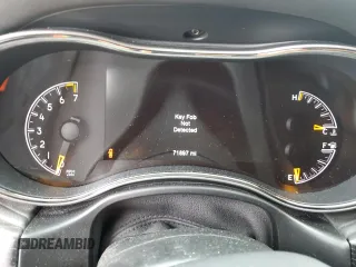 2019 Jeep Grand Cherokee High Altitude with VIN 1C4RJFCG0KC788151, listed as a Copart auction lot 84199124 with 71,897 mi miles and Salvage Title. Bid and sale history available at carsss.com. Image 9.