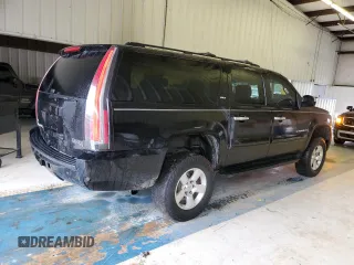 2008 GMC Yukon XL SLE w/3SA with VIN 1GKFC16068R147935, listed as a Copart auction lot 73584174 with 395,875 mi miles and Salvage Title. Bid and sale history available at carsss.com. Image 3.