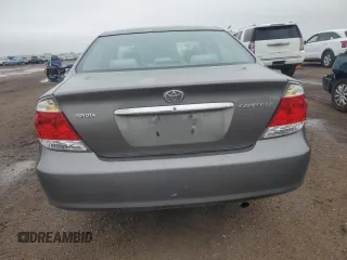 2005 Toyota Camry LE z VIN 4T1BE30K05U579984, wystawiony jako Copart lot #58482875 z przebiegiem 74 638 mil mil oraz Szkoda całkowita • Salvage title. Historia ofert i sprzedaży dostępna na DreamBid. Obrazek 6.