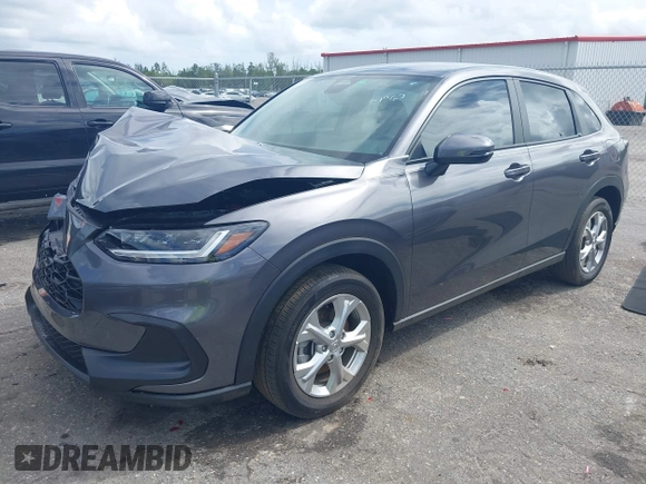 2024 Honda HR-V LX with VIN 3CZRZ1H33RM731267, listed as a IAAI auction lot 40677360 with 15,845 mi miles. Bid and sale history available at carsss.com. Image 2.