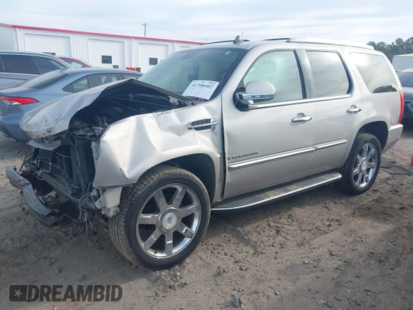 2008 Cadillac Escalade with VIN 1GYFK63848R236600, listed as a IAAI auction lot 41708402 with 193,214 mi miles. Bid and sale history available at carsss.com. Image 2.