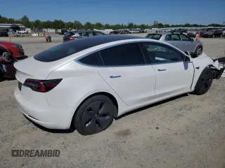 2020 Tesla Model 3 Standard Range Plus z VIN 5YJ3E1EA5LF741093, wystawiony jako Copart lot #52891695 z przebiegiem 59 168 mil mil oraz Szkoda całkowita • Salvage title. Historia ofert i sprzedaży dostępna na DreamBid. Obrazek 3.