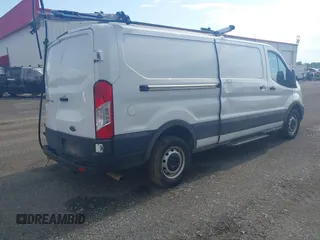 2023 Ford Transit Cargo с VIN 1FTYE1Y89PKA26468, выставлен на аукционе IAAI как лот 42556373 с пробегом 82 927 миль миль и . История ставок и продаж доступна на DreamBid. Изображение 4.