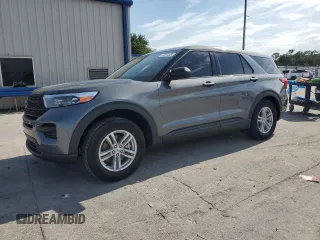 2022 Ford Explorer with VIN 1FMSK7BH1NGB77813, listed as a Copart auction lot 68870304 with 13,910 mi miles and Salvage Title. Bid and sale history available at carsss.com. Image 1.