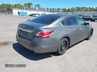 2014 Nissan Altima S with VIN 1N4AL3AP5EN375231, listed as a IAAI auction lot 41875976 with 142,345 mi miles and . Bid and sale history available at carsss.com. Image 4.