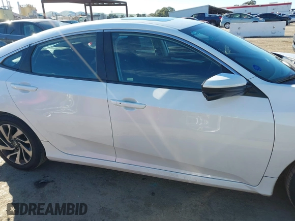 2017 Honda Civic EX z VIN 19XFC2F76HE202300, wystawiony jako IAAI lot #41337380 z przebiegiem 165 235 mil mil oraz . Historia ofert i sprzedaży dostępna na DreamBid. Obrazek 14.