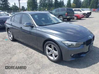 2014 BMW 3 Series 328i xDrive с VIN WBA3B5C5XEP652003, выставлен на аукционе IAAI как лот 42599798 с пробегом 117 649 миль миль и . История ставок и продаж доступна на DreamBid. Изображение 1.