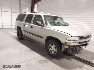 2005 Chevrolet Suburban LT with VIN 3GNFK16Z75G290666, listed as a IAAI auction lot 41812793 with 187,377 mi miles. Bid and sale history available at carsss.com. Image 1.