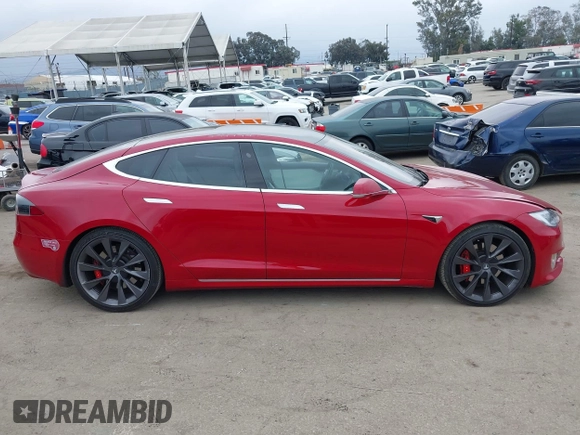 2019 Tesla Model S 100D z VIN 5YJSA1E46KF332066, wystawiony jako IAAI lot #42189828 z przebiegiem 55 751 mil mil oraz . Historia ofert i sprzedaży dostępna na DreamBid. Obrazek 13.