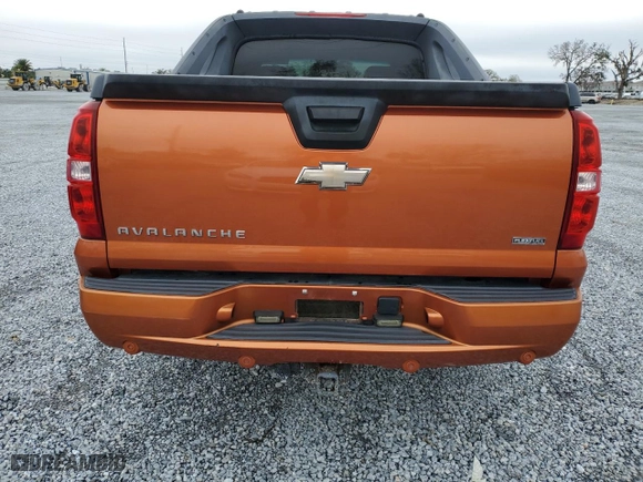 2008 Chevrolet Avalanche LT w/1LT with VIN 3GNFK12328G223463, listed as a Copart auction lot 89093435 with 180,012 mi miles and Salvage Title. Bid and sale history available at carsss.com. Image 6.