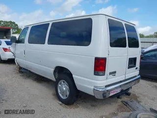 2008 Ford Econoline Wagon XL with VIN 1FBNE31L48DA80199, listed as a IAAI auction lot 41905560 with 198,545 mi miles. Bid and sale history available at carsss.com. Image 3.
